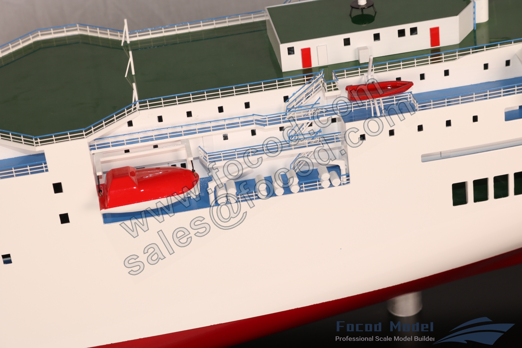 custom made model of 186.5米滚装船